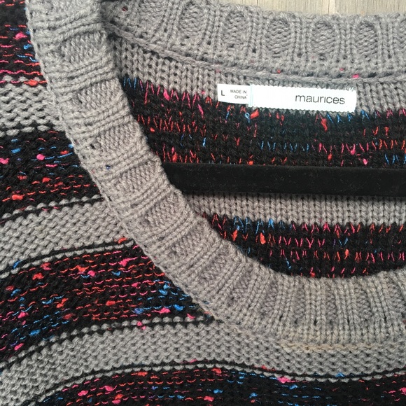 🌻org. $14 Maurice’s Sweater Shirt - Picture 3 of 5